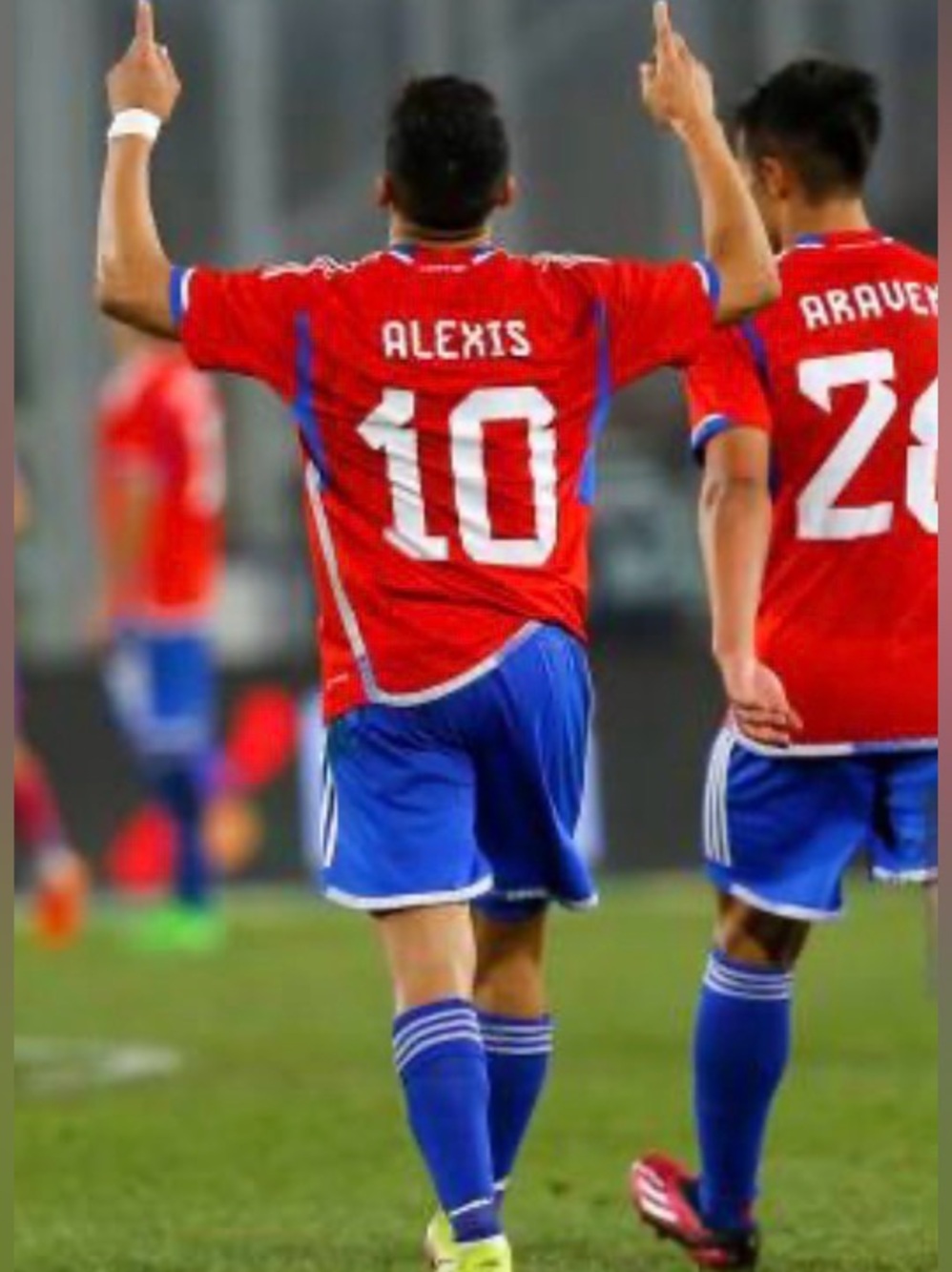 Adidas Authentic Chile 2022/23 Alexis Sanchez #10 Red IC5176 Jersey Men’s Sz: S - Picture 5 of 9